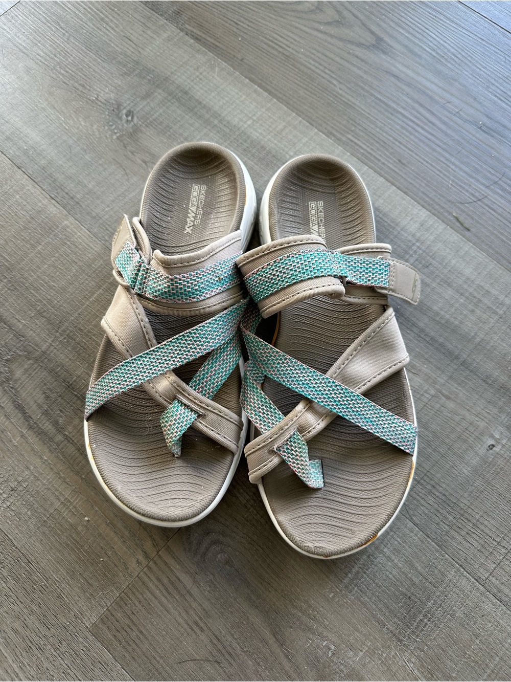 Skechers Goga Max Sandals